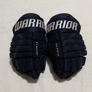 Warrior Evo Lite Alpha Junior Hockey Gloves size 11 / 28cm